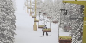 Uludağ'a Nisan Ortasında Kar Yağdı