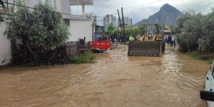 Adana'da Sağanak Su Baskınına Neden Oldu