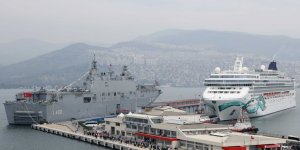 TCG Anadolu ve Norwegian Jade Yan Yana