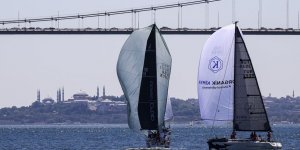 Kabotaj Bayramı'nda Yelkenliler İstanbul Boğazı'nda Yarıştı