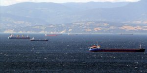 Sinop'ta Kuvvetli Rüzgar Nedeniyle Gemiler Limana Sığındı