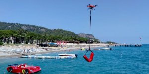 Antalya'da Cankurtaran Dron Alman Turisti Kurtardı