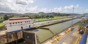 Panama Kanalı'nda Gemiler Mahsur Kaldı