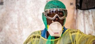 Batı Afrika'dan gelen gemilerde sağlık taraması yapılıyor