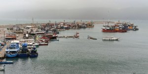 Şiddetli Poyraz Nedeniyle Balıkçı Tekneleri Amasra Limanı'na Sığındı