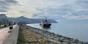 Karaya Oturan Geminin Onarım Çalışması 40 Gündür Sürüyor