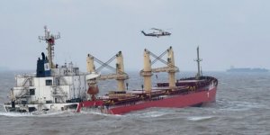 Şanghay Açıklarında Türk Denizcilerin De Bulunduğu Gemi Battı