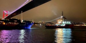 İstanbul Boğazı'nda Arızalanan Kargo Gemisi Ahırkapı Demir Sahası'na Çekildi