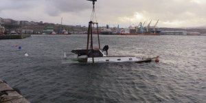 Fırtınada Batan Tekne Vinç Yardımıyla Çıkarıldı
