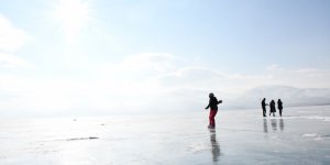 Çıldır Gölü'nde Buz Pateni Heyecanı