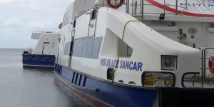 İzmir'de Deniz Ulaşımı İptal Edildi