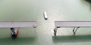 Çin’deki Geminin Köprüye Çarptığı Kazada Can Kaybı 5'e Yükseldi