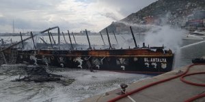 Yanan Teknelerdeki Hasar Gün Aydınlanınca Ortaya Çıktı