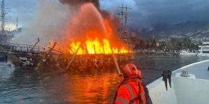 Alanya’da Alev Alev Yanan Tur Tekneleriyle İlgili Adli Soruşturma Başlatıldı