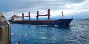 Çanakkale Boğazı’ndan Geçen Dökme Yük Gemisi Makine Arızası Yaptı