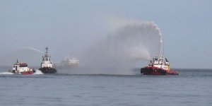 Turizm Haftası Marmara Denizi'ne Taşındı: Yelkenciler ve Römorkörlerden Özel Gösteri