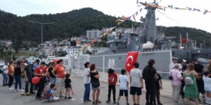 Halkın Ziyaretine Açılan Askeri Gemiye Yoğun İlgi