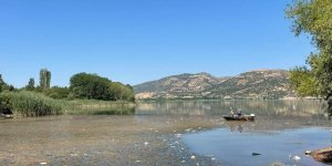 Doğa Koruma Ekipleri Çöpleri Temizliyor