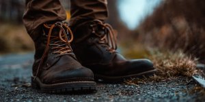 Malzemesine Göre Erkek Bot Bakımı Rehberi