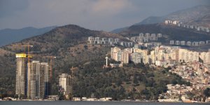 Ege'de Deprem Fırtınası Sürüyor