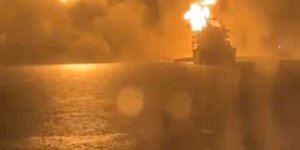 Türk Denizciler Kızıldeniz’de Bombardımanın Ortasında Kaldı