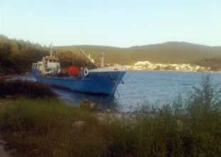 Yakıt yüklü gemi kurtarılmayı bekliyor