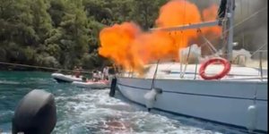 Dalaman’da Özel Tekne Denizin Ortasında Cayır Cayır Yandı