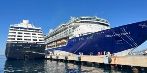 Bodrum'a 2 Gemi ile 2 Bin 609 Turist Geldi