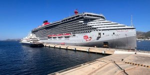 Bodrum'a 2 Gemi Birden Geldi