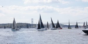 Boğaz’ın Rüzgârı Yelkenlerle Buluştu: İstmarin Kupası Karaca Alize Ekibinin Oldu