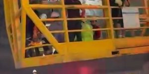 Safiport Limanı'nda Geminin Ambarına Düşen İşçi Yaralandı