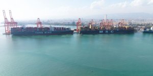 Mersin Uluslararası Limanı, Yeni Tamamlanan Emh2 Terminalinde İlk 400 Metrelik Mega Gemiyi Karşıladı