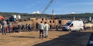 İzmir'de Üzerine Parça Düşen İşçi Hayatını Kaybetti