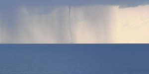 Antalya'da Ardı Ardına Çıkan Hortumlar Kamerada