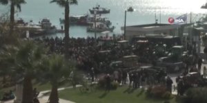 Yunanistan'da Çiftçiler Volos Limanı'nı Ulaşıma Kapattı