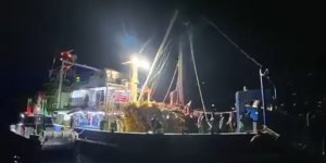 Gece Yarısı Teknelere Baskın