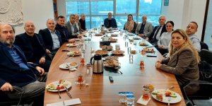 KOSDER Yönetim Kurulu ve Eski Dönem Başkanları Nezaket Ziyaretinde Bir Araya Geldi
