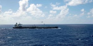 ABD, Hint Okyanusu'nda Yaptırım Uygulanan Bir Petrol Tankerine El Koydu