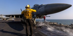 Hürmüz Boğazı’nda Gerilim Tırmanıyor: Gemiler Hedefte, Ölü ve Kayıplar Var