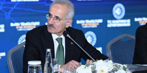 Bakan Uraloğlu: "800 Tane Geminin Hala Hürmüz Boğazı'nda Olduğunu Söyleyebilirim"