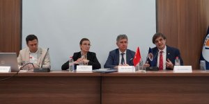 Mersin Üniversitesi’nde Denizcilik Haberciliği Paneli Düzenlendi