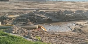 Burhaniye’de Denize Akan Pis Sular Tepkiye Neden Oldu