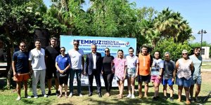 Antalya'da Dip Temizliğinde Çok Sayıda Plastik ve Teneke Ambalaj Atığı Çıkarıldı