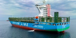 Türkiye'nin İlk ve En Büyük LNG'li Konteyner Gemisi "Kaşif Kalkavan" Servise Başlıyor