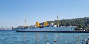 TCG Savanora Gemisi İstanbul Boğazı’ndan Geçti