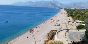 Antalya Körfezi'nde Mikroplastik Temizliğine Poyraz Dopingi