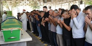 KKTC’de Batan Yolcu Gemisinde Hayatını Kaybeden 14 Yaşındaki Nisa, Gaziantep’te Defnedildi
