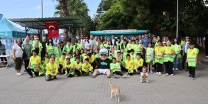 Gönüllüler Farkındalık İçin Sahaya İndi: 1 Ton Atık Toplandı