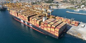 Asyaport’ta Türkiye Rekoru: Tek Gemi Uğrağında 22 Bin 896 TEU Konteyner Elleçlendi