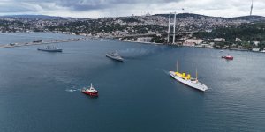 Deniz Kuvvetleri Günü’nde 15 Savaş Gemisi İstanbul Boğazı’ndan Geçti